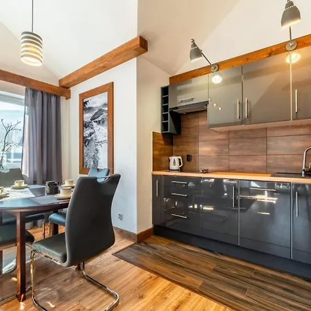 Apartamenty Gorski Zakatek Karpacz Na Emilii Plater 18C Exterior photo